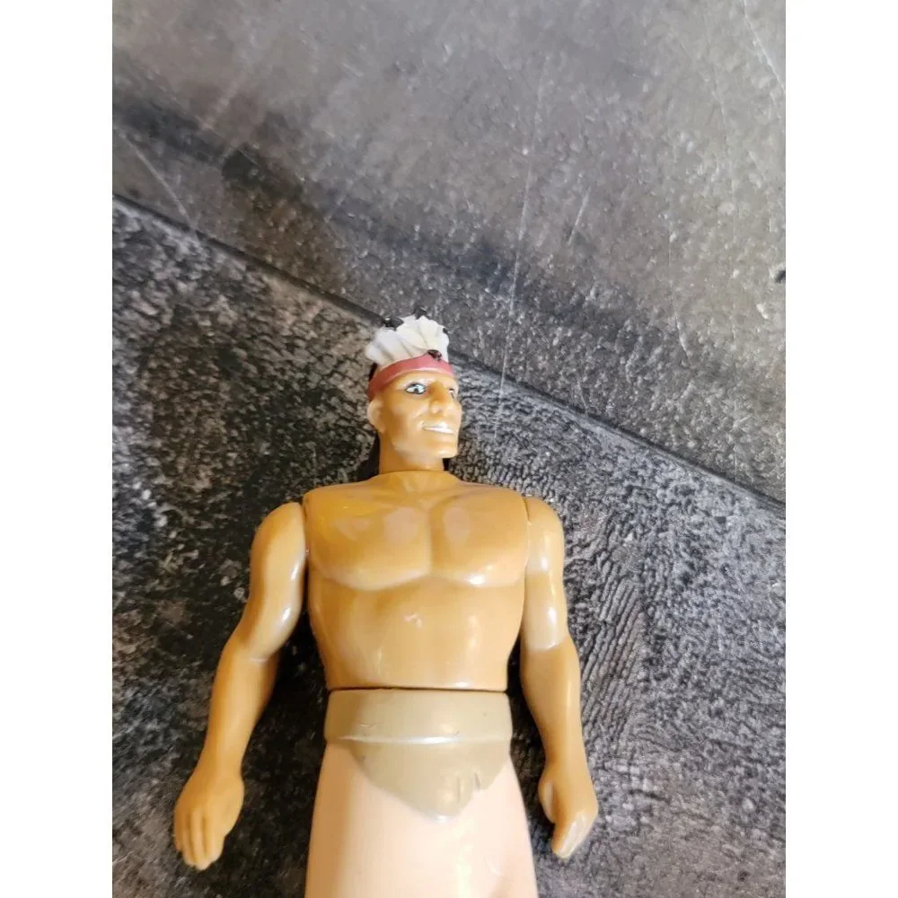 Burger King Pocahontas Chief Disney toy figure‎